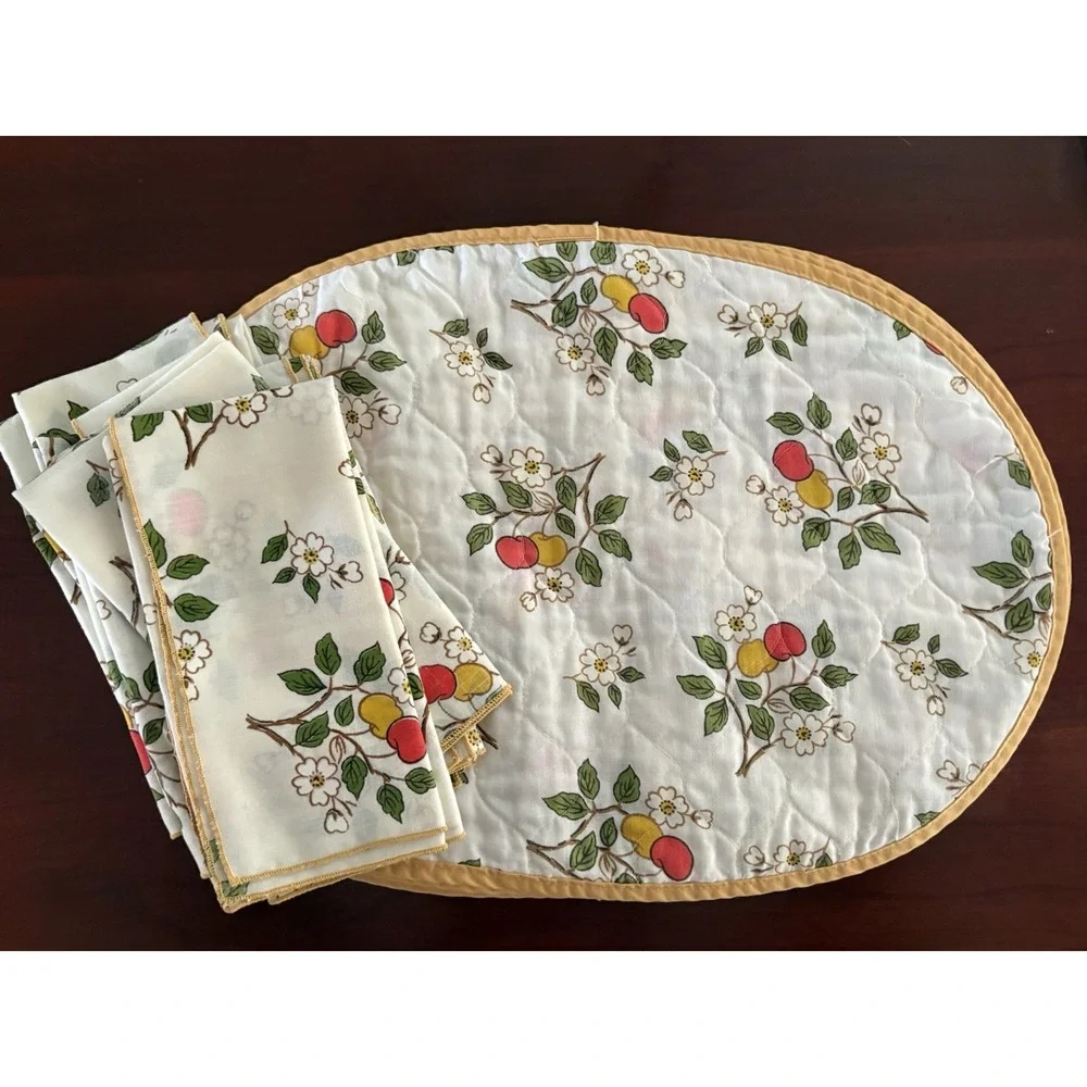 Vintage Quilted Placemat & Napkin Set Cherry Tree Pattern 4 Placemats 6 Napkins
